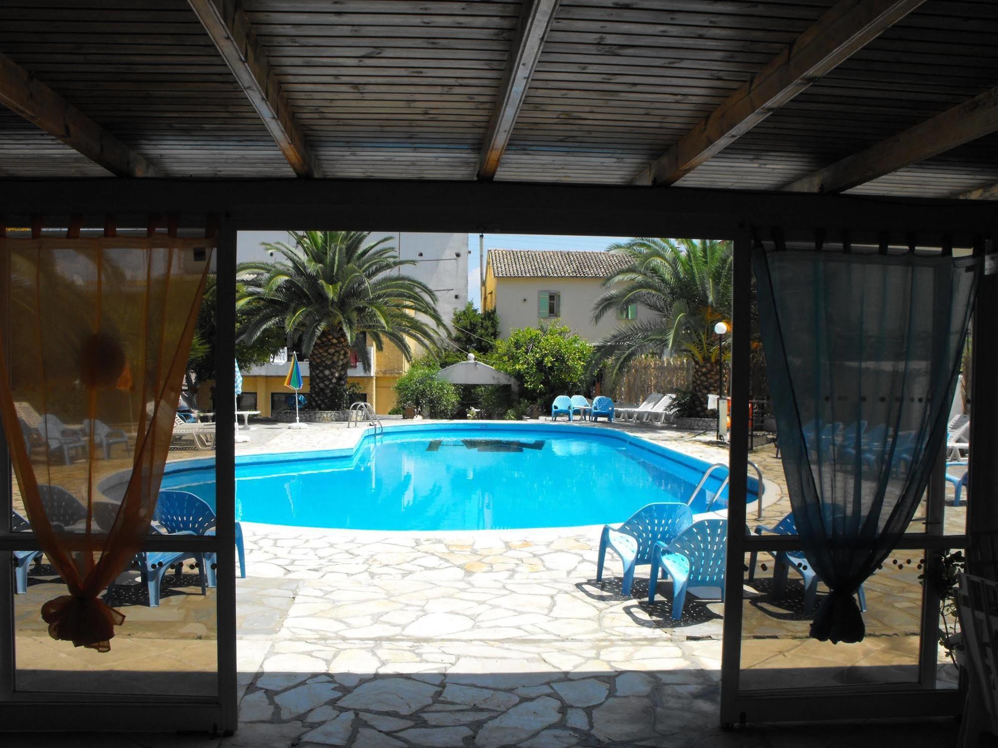 Le Mirage Hotel 2*